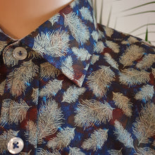 Load image into Gallery viewer, Berlin Feather Shirt
